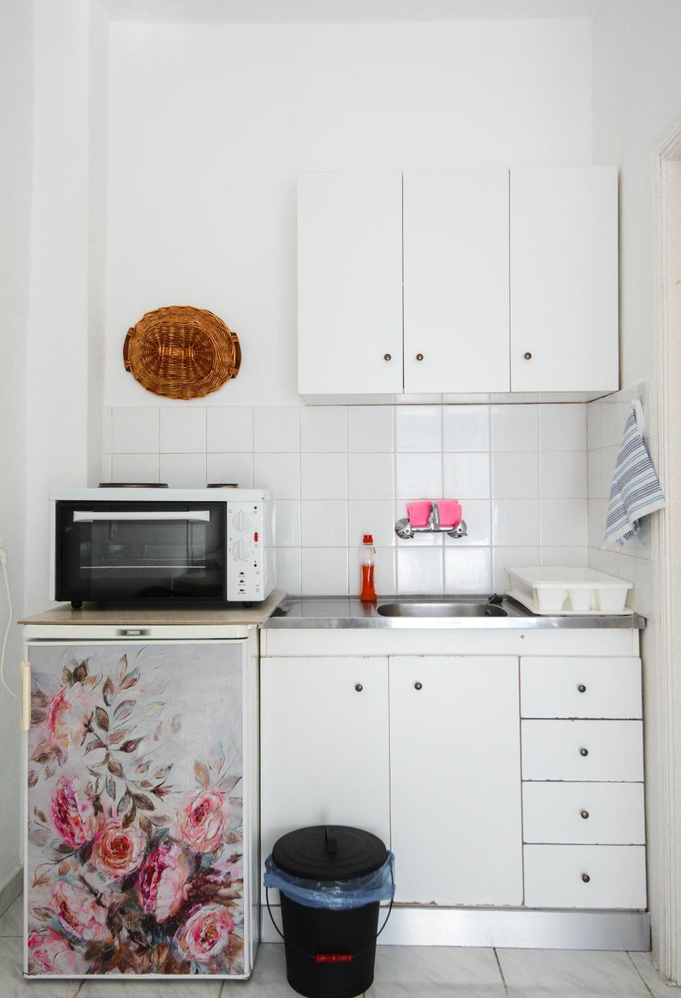 Heracles Guesthouse Ровиес Экстерьер фото
